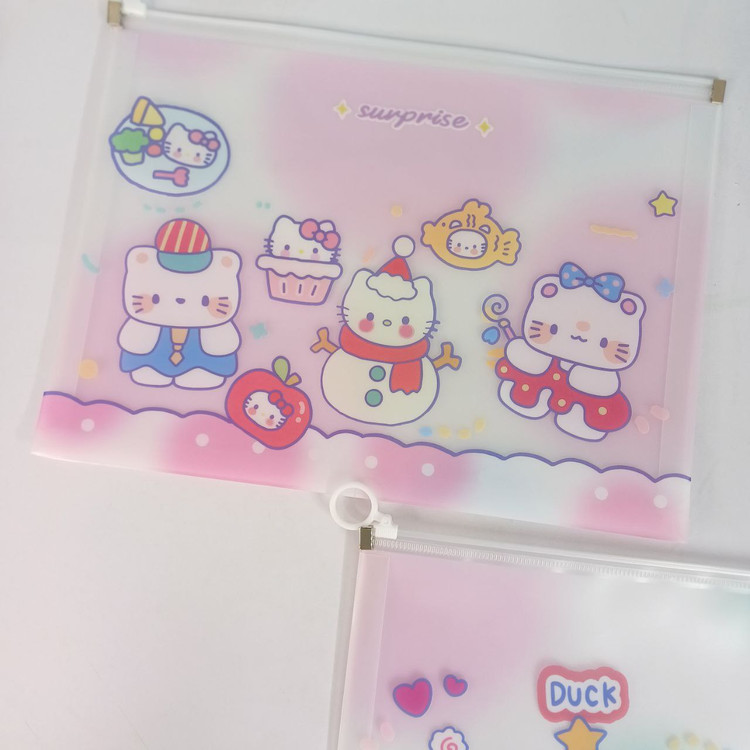 پوشه زیپ کیپ A4 سه بعدی طرح فانتزی کیتی