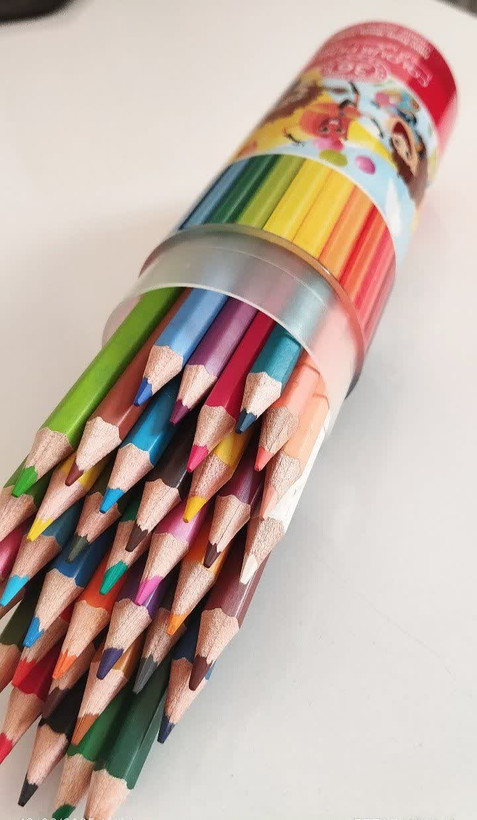 مداد رنگی 36 رنگ برند آریا لوله ای با کیفیت