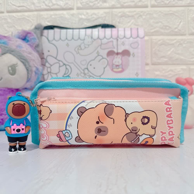 جامدادی کاپی بارا capybara با آویز سیلیکونی دو زیپ